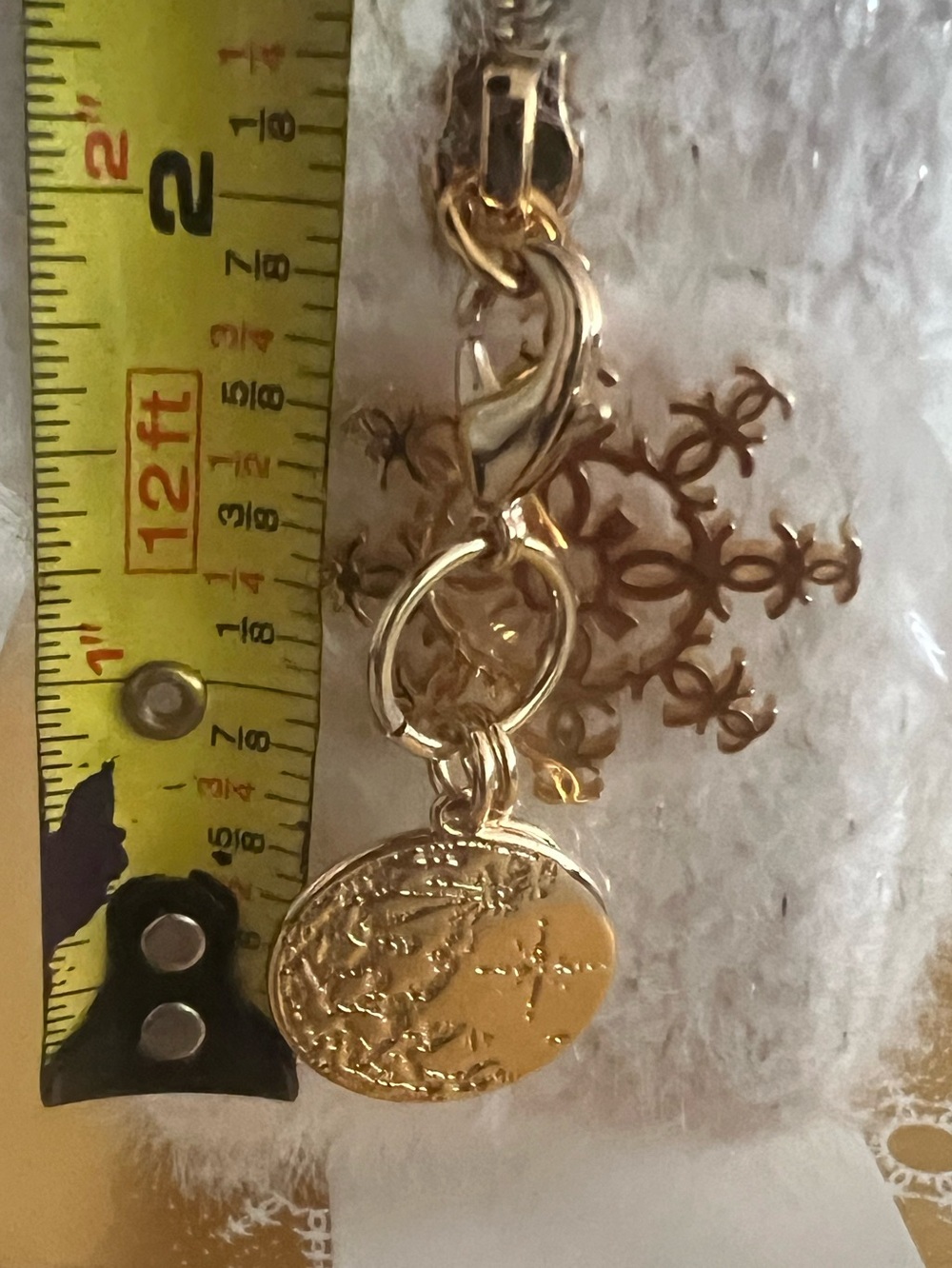 CHANEL Gold-Tone Coin Charm Holder with CC Logo New - Picture 8 of 8